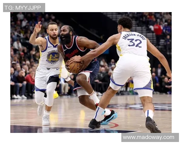 1224勇士与快船国的激烈对决展现篮球魅力与团队精神的巅峰较量