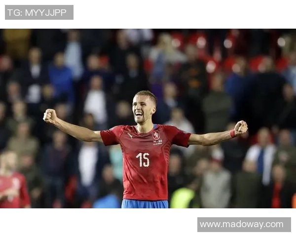 中国对捷克足球比赛实时比分更新及精彩瞬间回顾