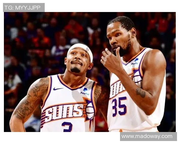 火箭队与勇士队激战正酣NBA赛场精彩瞬间回顾与分析 火箭队与勇士队激战正酣NBA赛场精彩瞬间回顾与分析