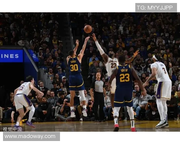 2019年NBA常规赛雄鹿对湖人精彩对决回顾与分析