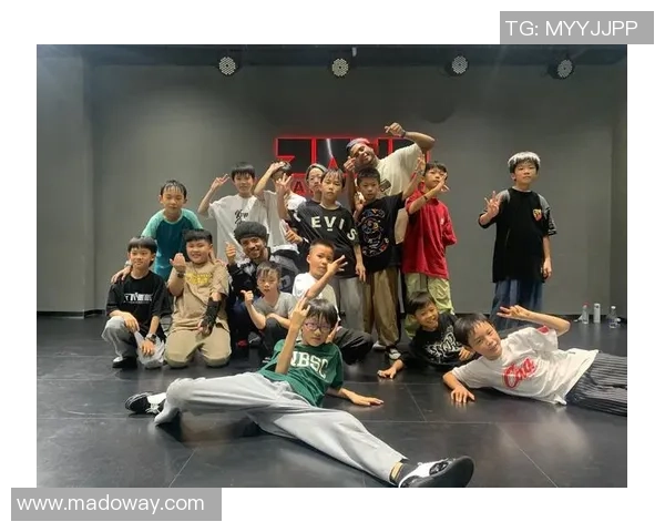 南京街舞队的阵地战揭秘：探索街舞文化的深层次与团队精神